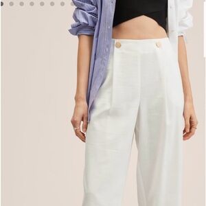 *Chic White Cropped Wide-Leg Pants new with tag